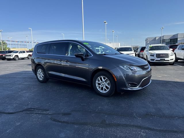 Used 2017 Chrysler Pacifica Touring Plus FWD image 6