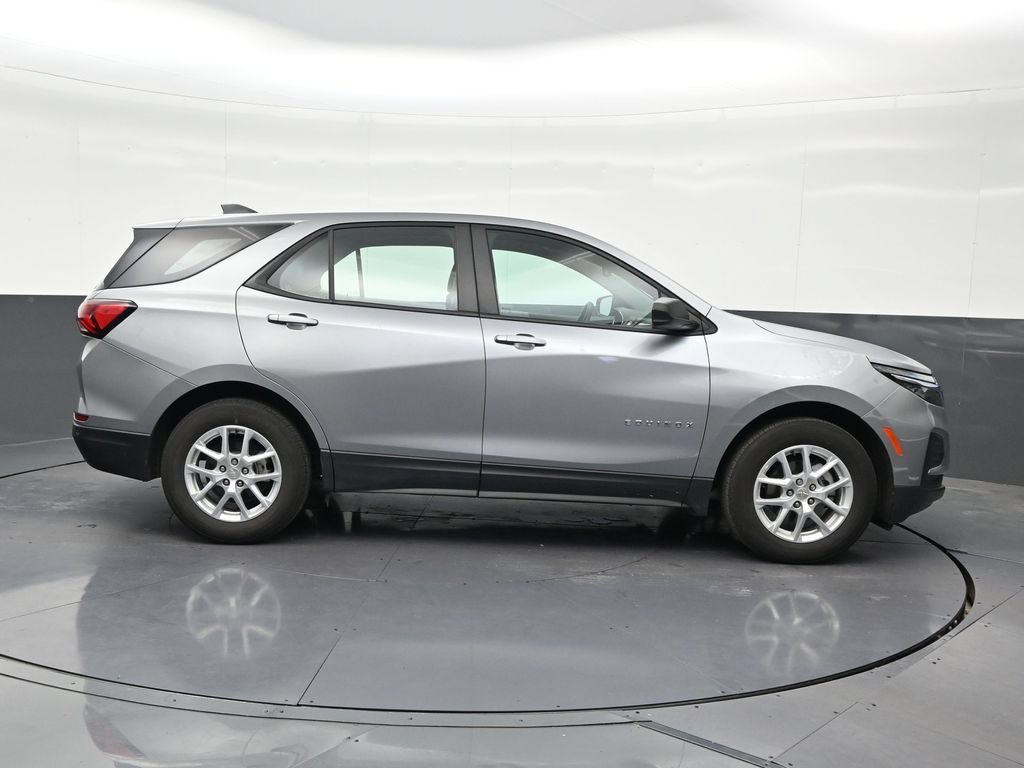 Used 2024 Chevrolet Equinox LS w/ Driver Confidence II Package FWD image 7