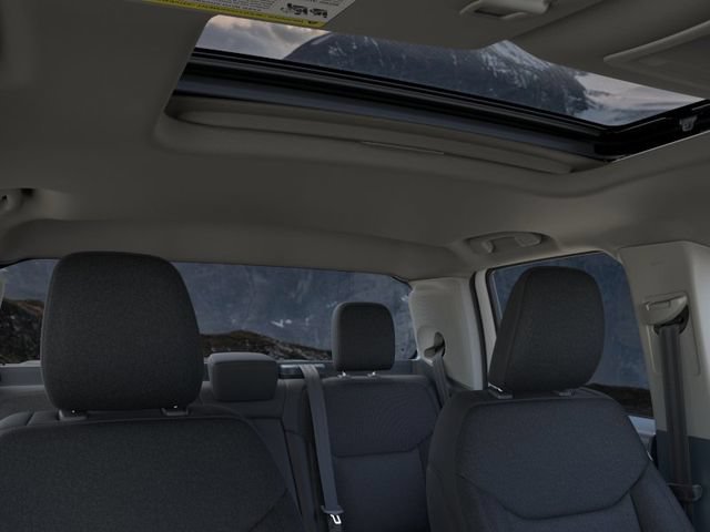 New 2025 Ford Maverick XLT w/ XLT Luxury Package AWD/4WD image 12