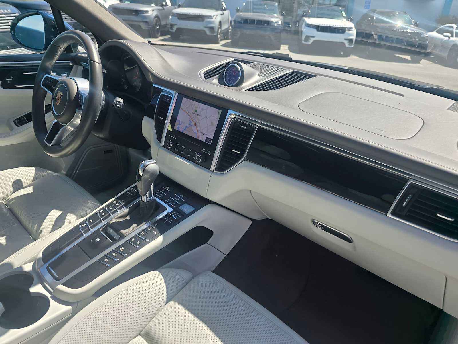 Used 2018 Porsche Macan S AWD/4WD image 11