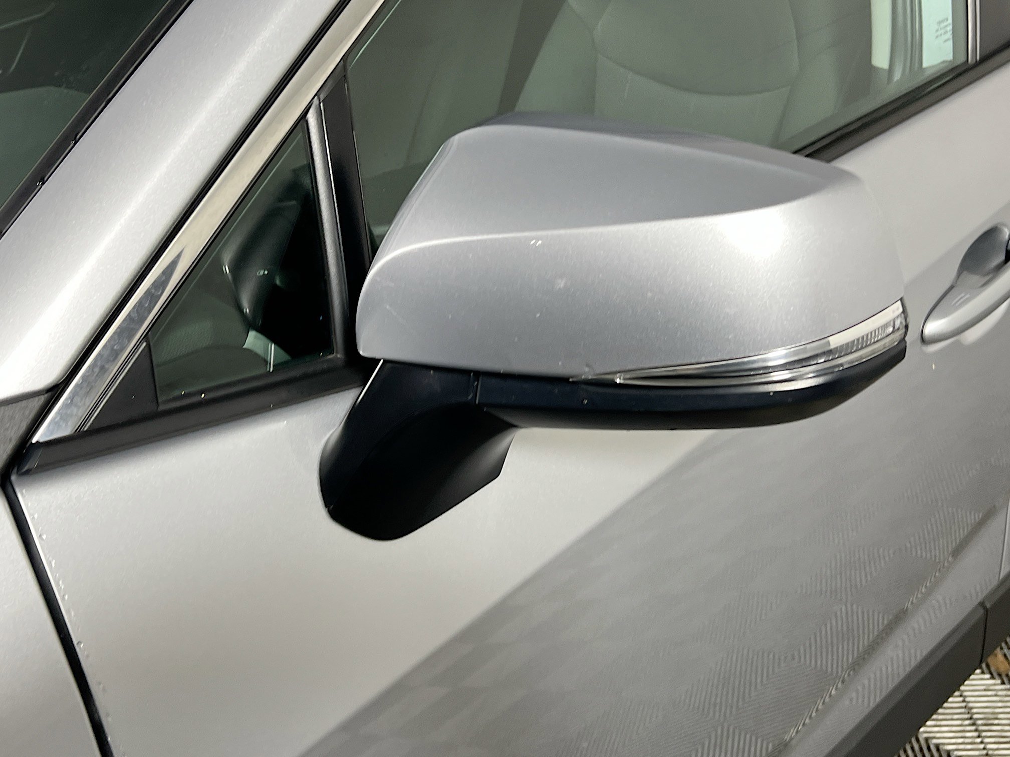 Used 2025 Toyota RAV4 XLE AWD/4WD image 13