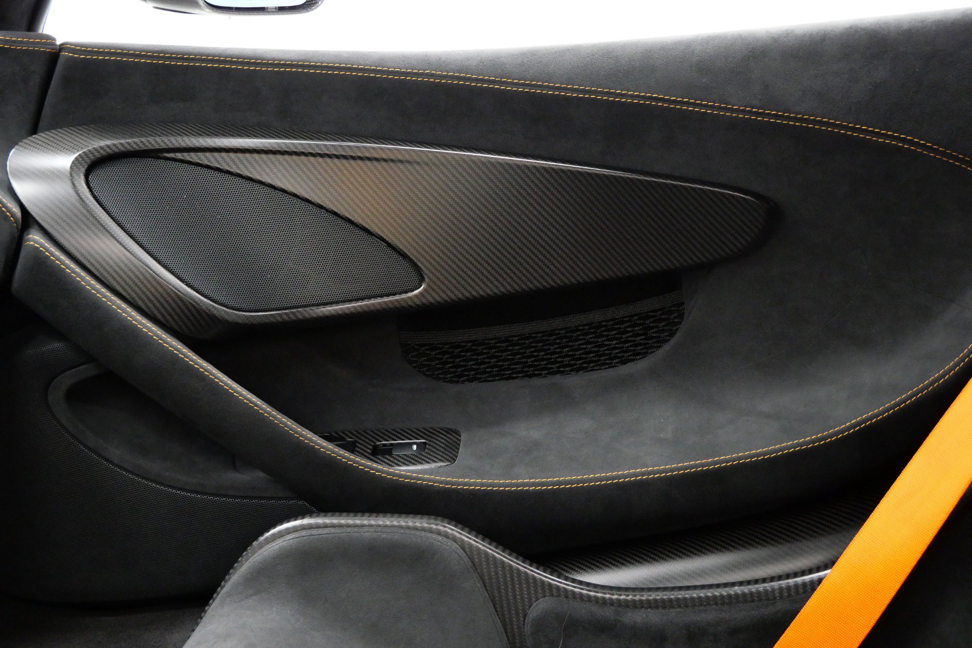 Used 2019 McLaren 600LT RWD image 29