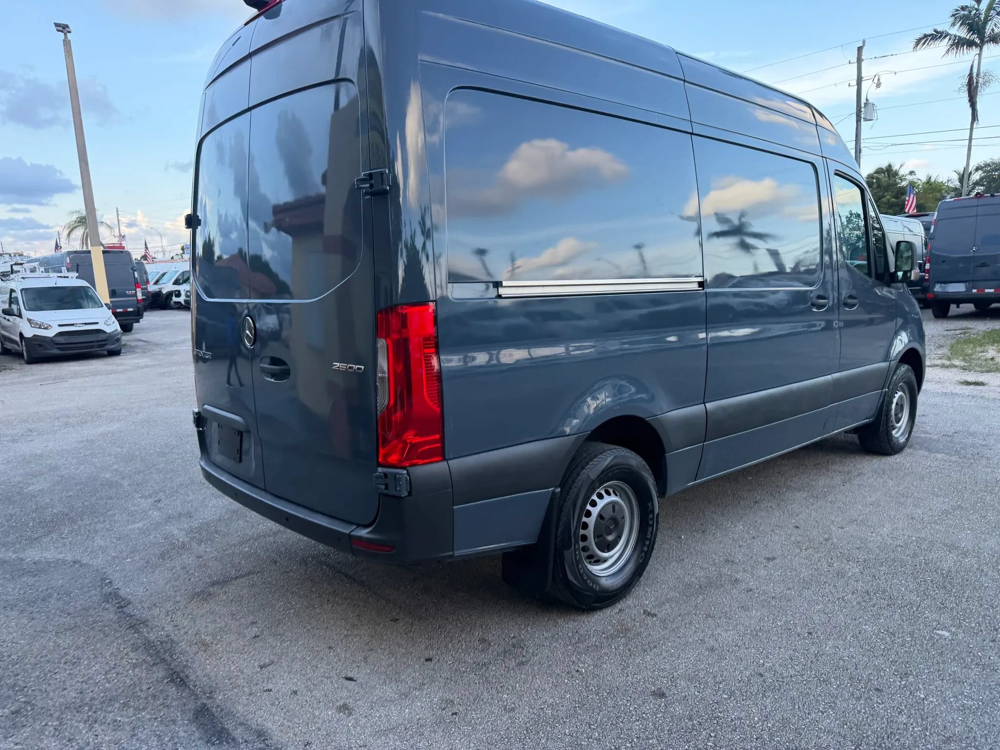 Used 2019 Mercedes-Benz Sprinter 144 image 6