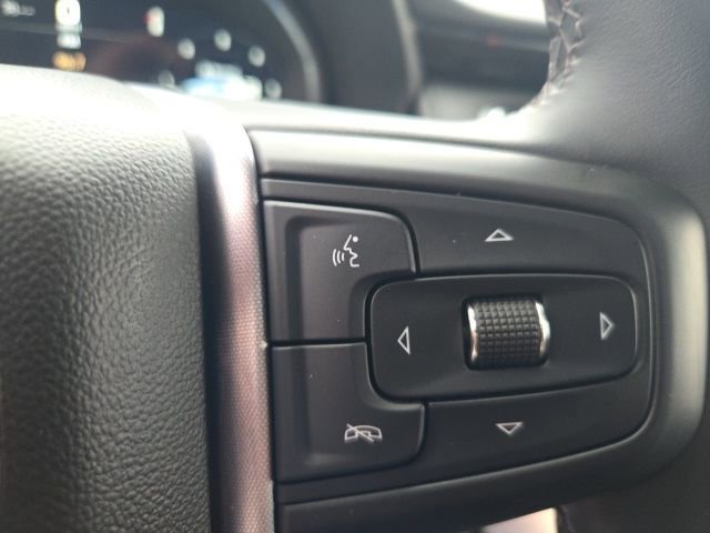 Used 2023 GMC Yukon SLE w/ Gmc Pro Safety Plus Package image 23