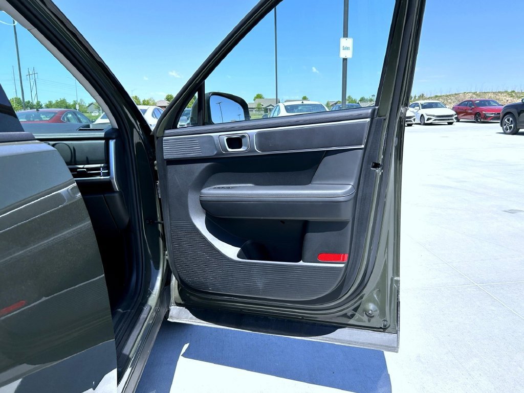 Used 2026 Hyundai Santa Fe SEL AWD/4WD image 17