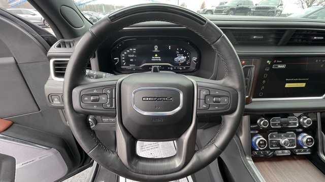Used 2024 GMC Yukon XL Denali Ultimate image 16