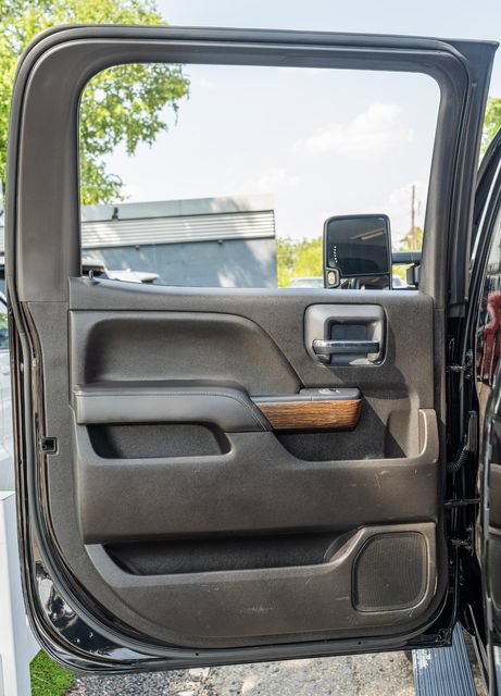Used 2018 GMC Sierra 2500 Denali w/ Duramax Plus Package AWD/4WD image 33