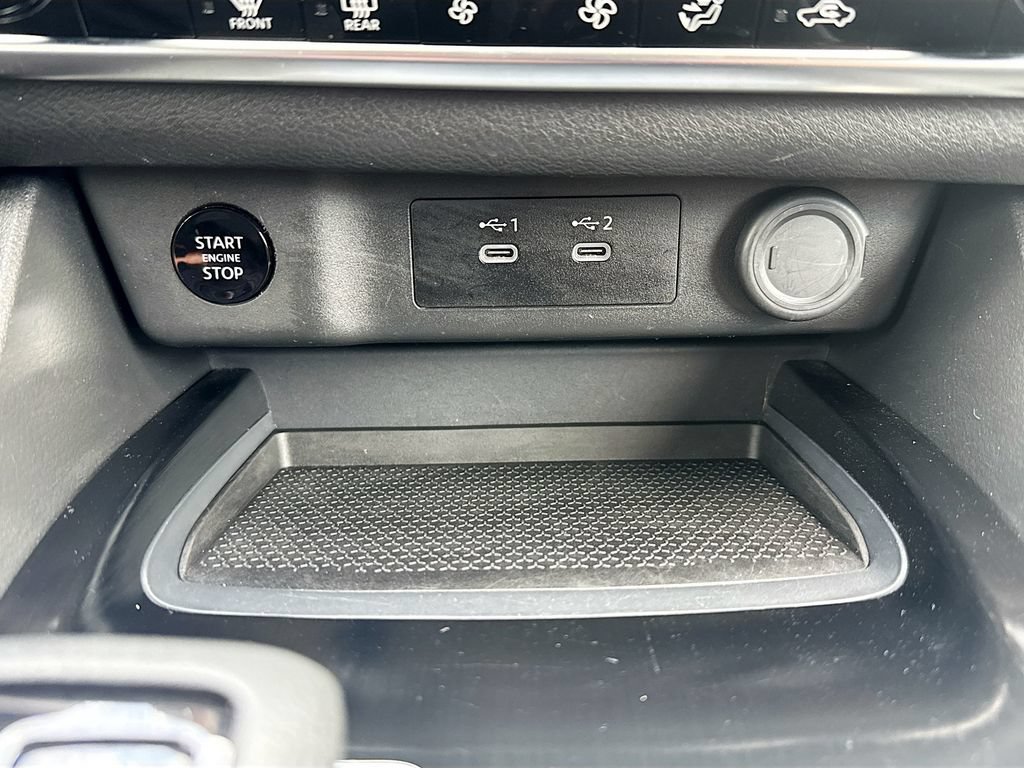 Certified 2025 Nissan Rogue SV FWD image 21