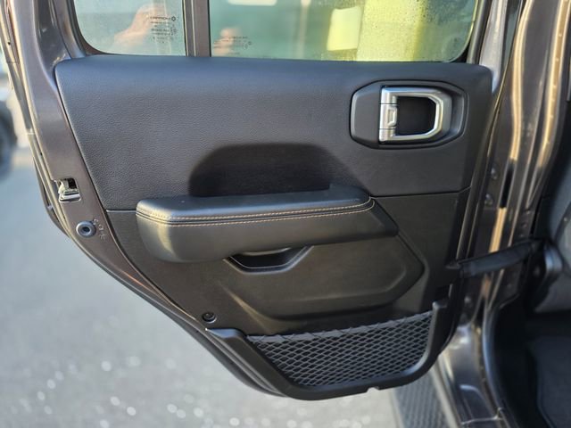 Used 2025 Jeep Wrangler Sahara 4xe image 16