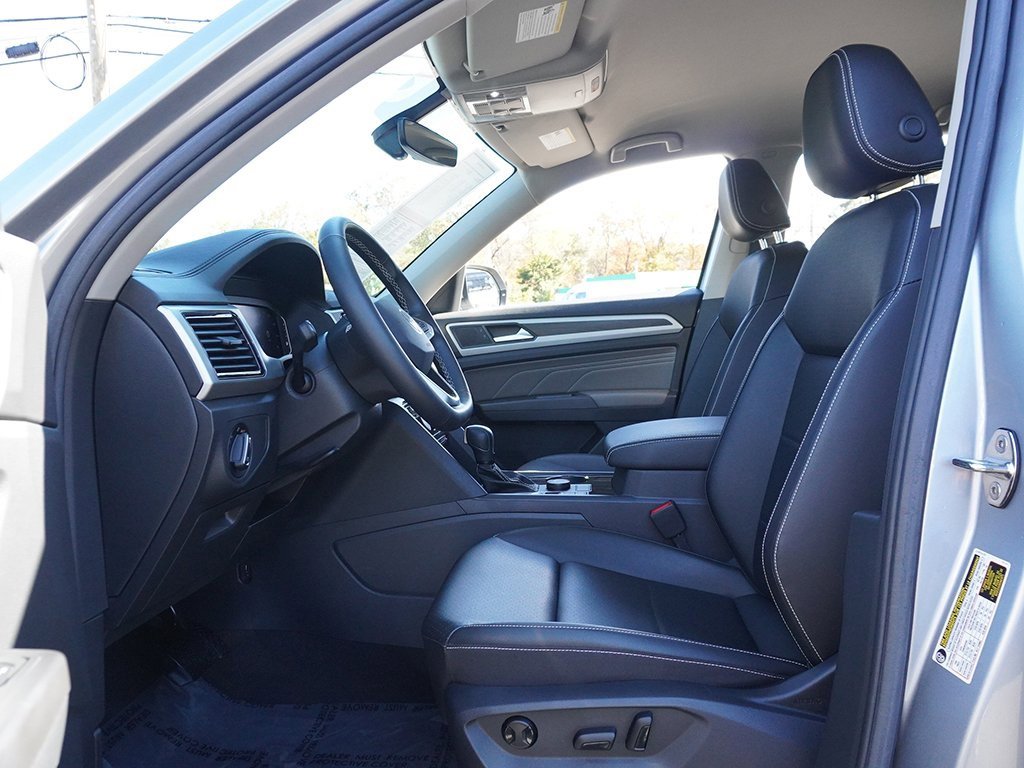 Used 2023 Volkswagen Atlas SE image 28