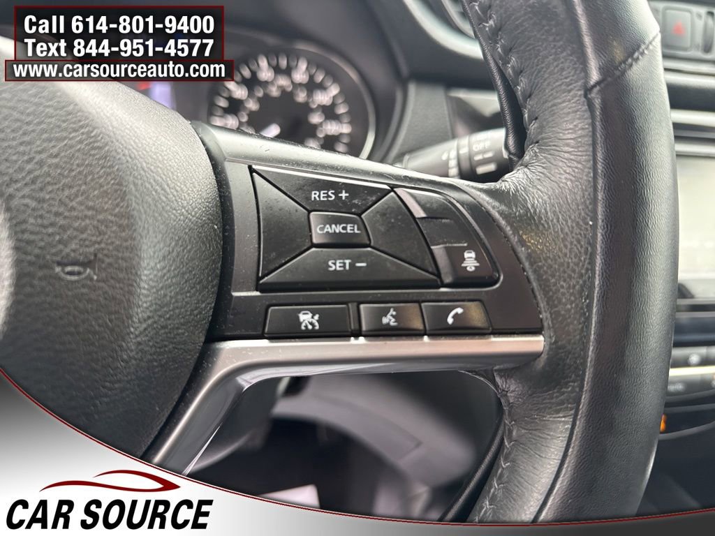 Used 2018 Nissan Rogue SV w/ Premium Package image 22