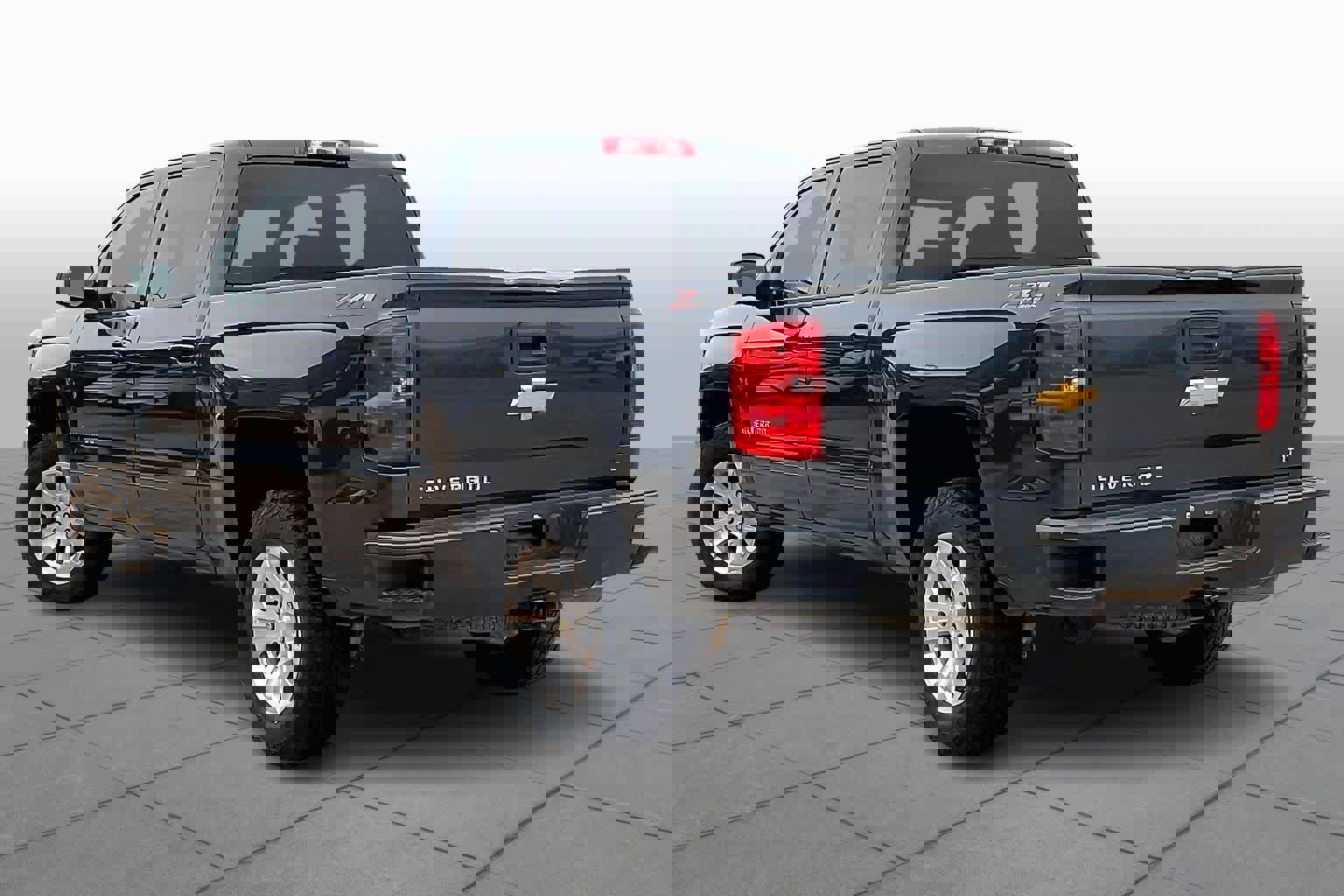 Used 2018 Chevrolet Silverado 1500 LT w/ All Star Edition image 12