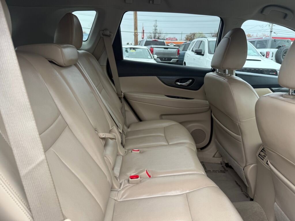Used 2014 Nissan Rogue SL image 24