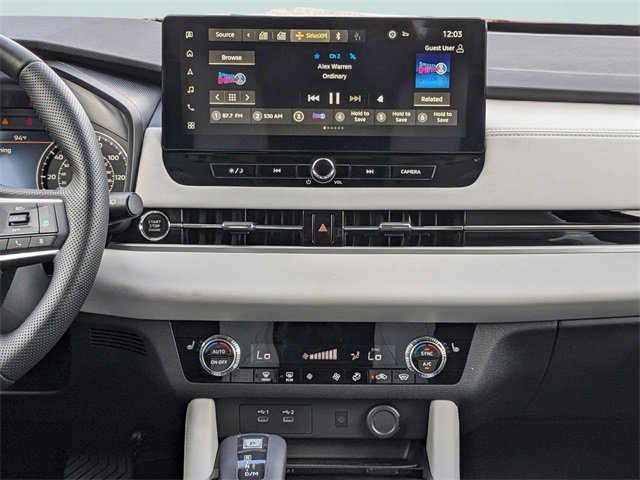 New 2025 Mitsubishi Outlander SE image 17