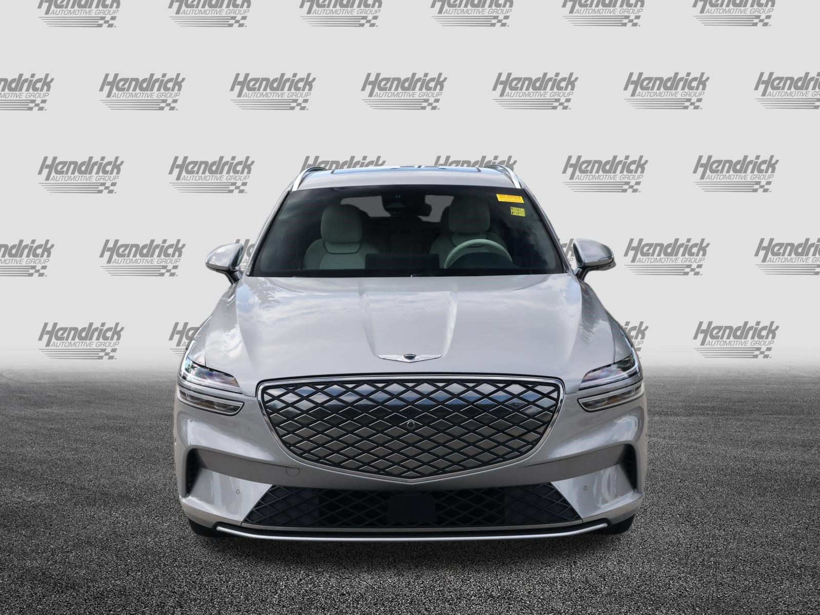 Used 2023 Genesis Electrified GV70 AWD/4WD image 3