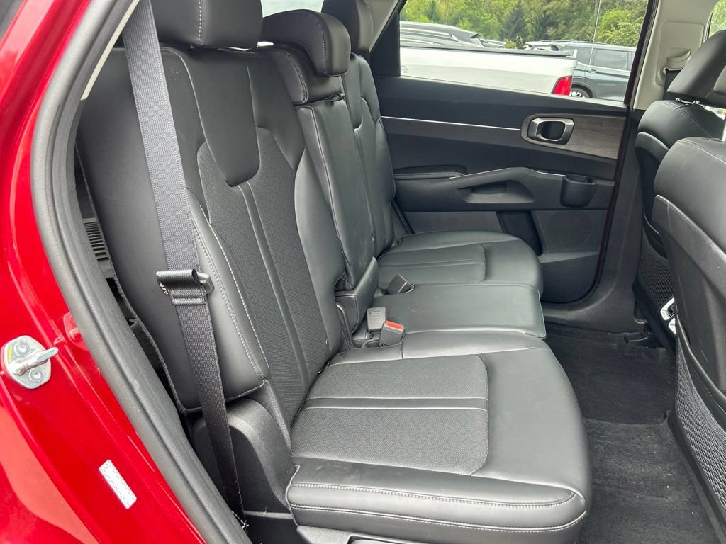 Certified 2023 Kia Sorento S w/ Panoramic Sunroof Package AWD/4WD image 12