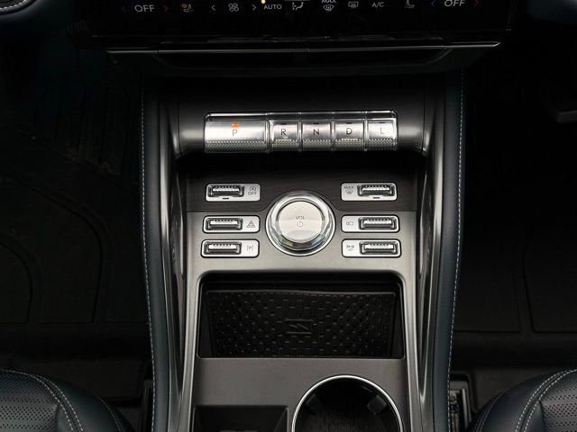 Used 2025 Lincoln Nautilus Reserve image 37