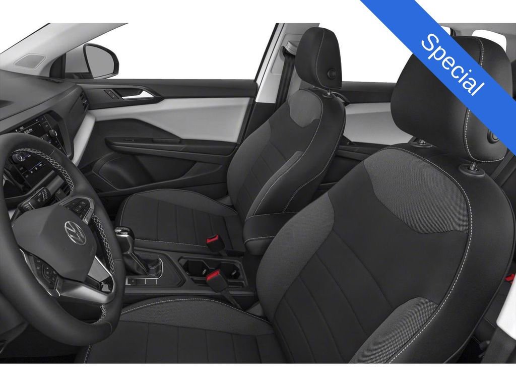 Used 2024 Volkswagen Taos SE image 41