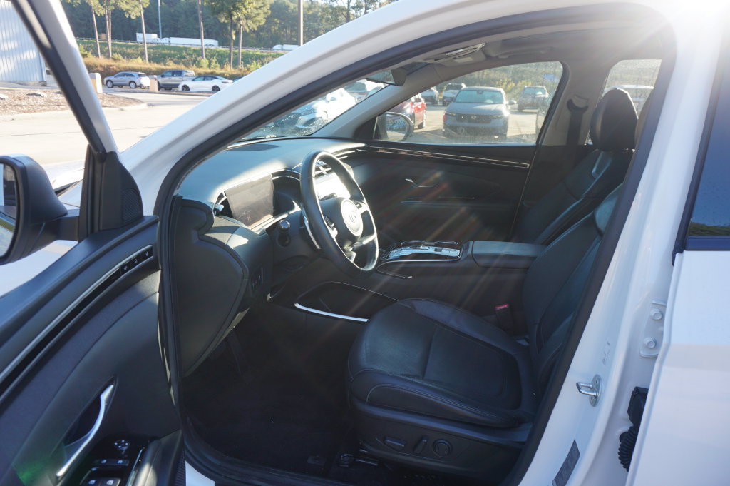 Used 2023 Hyundai Tucson Limited AWD/4WD image 2