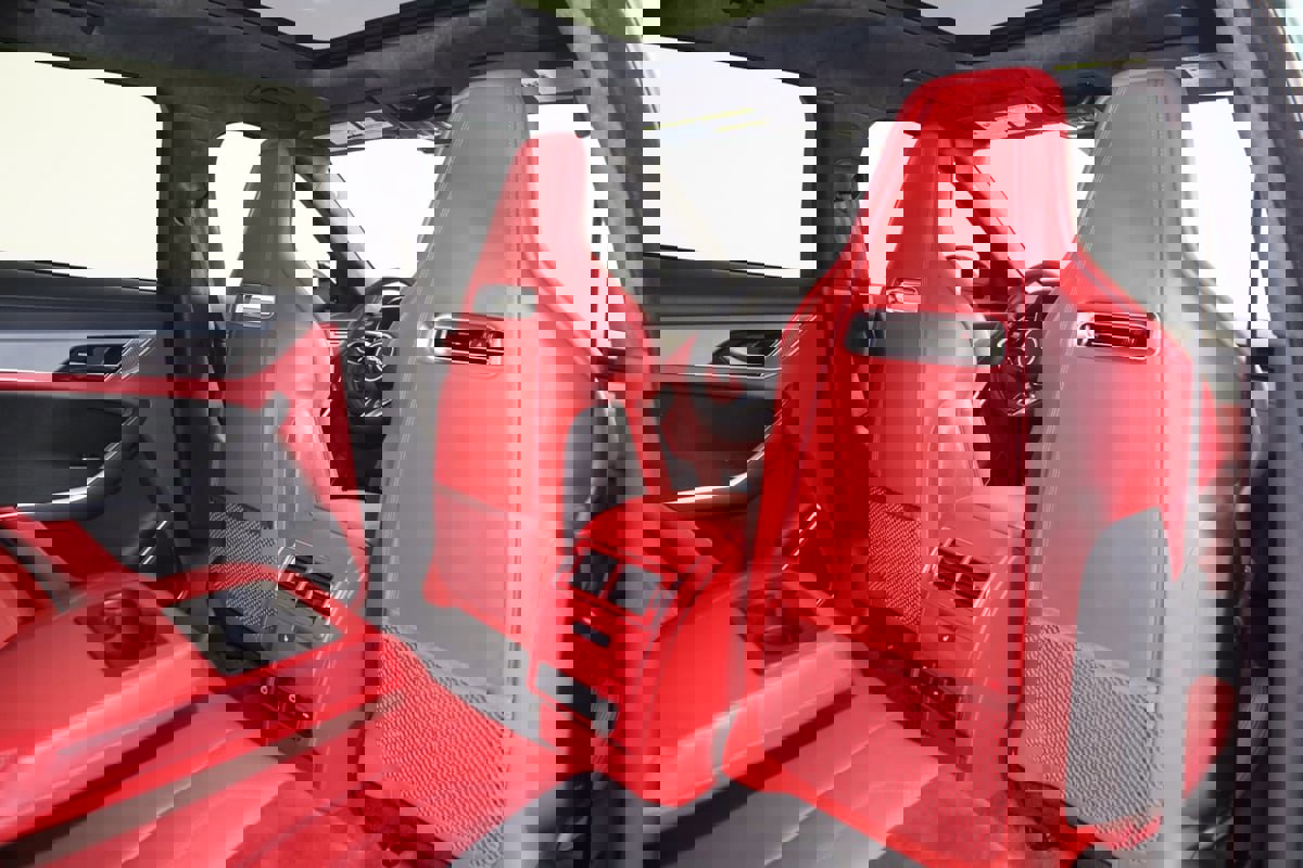 Used 2024 Jaguar F-PACE SVR image 20