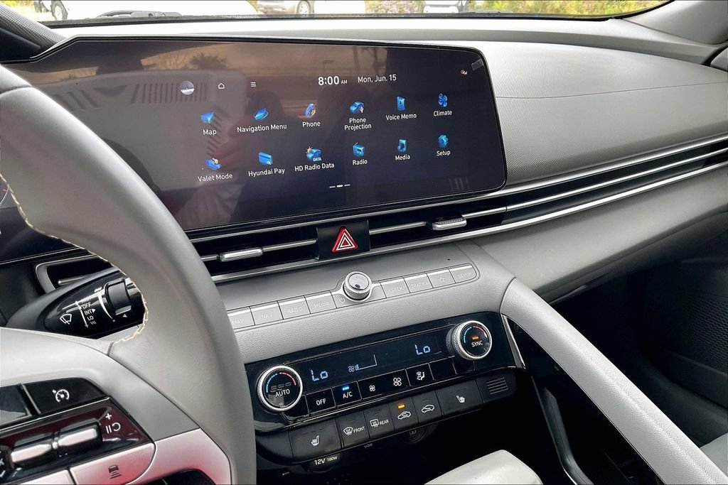 Used 2023 Hyundai Elantra SEL w/ Convenience Package FWD image 6