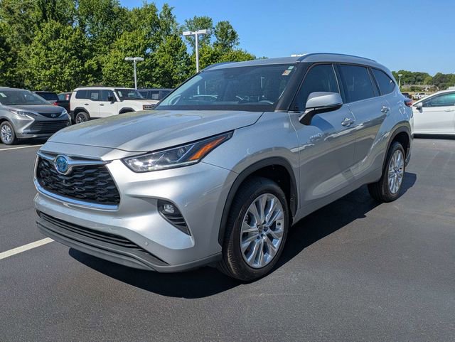Used 2021 Toyota Highlander Limited FWD image 8