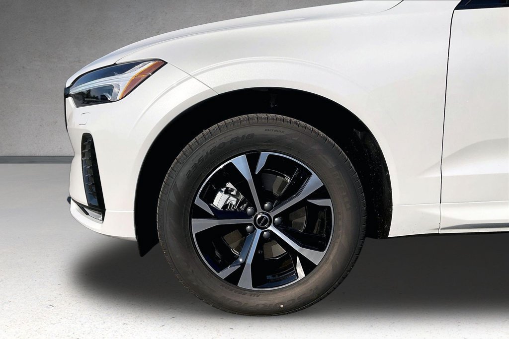 New 2027 Volvo XC60 B5 Core AWD/4WD image 13