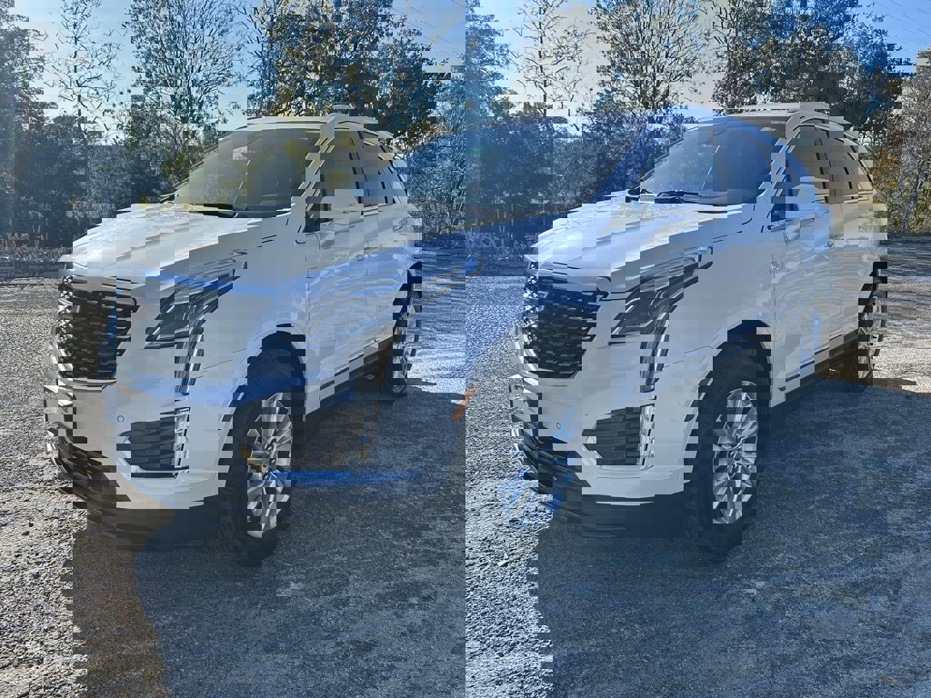 New 2026 Cadillac XT5 Luxury