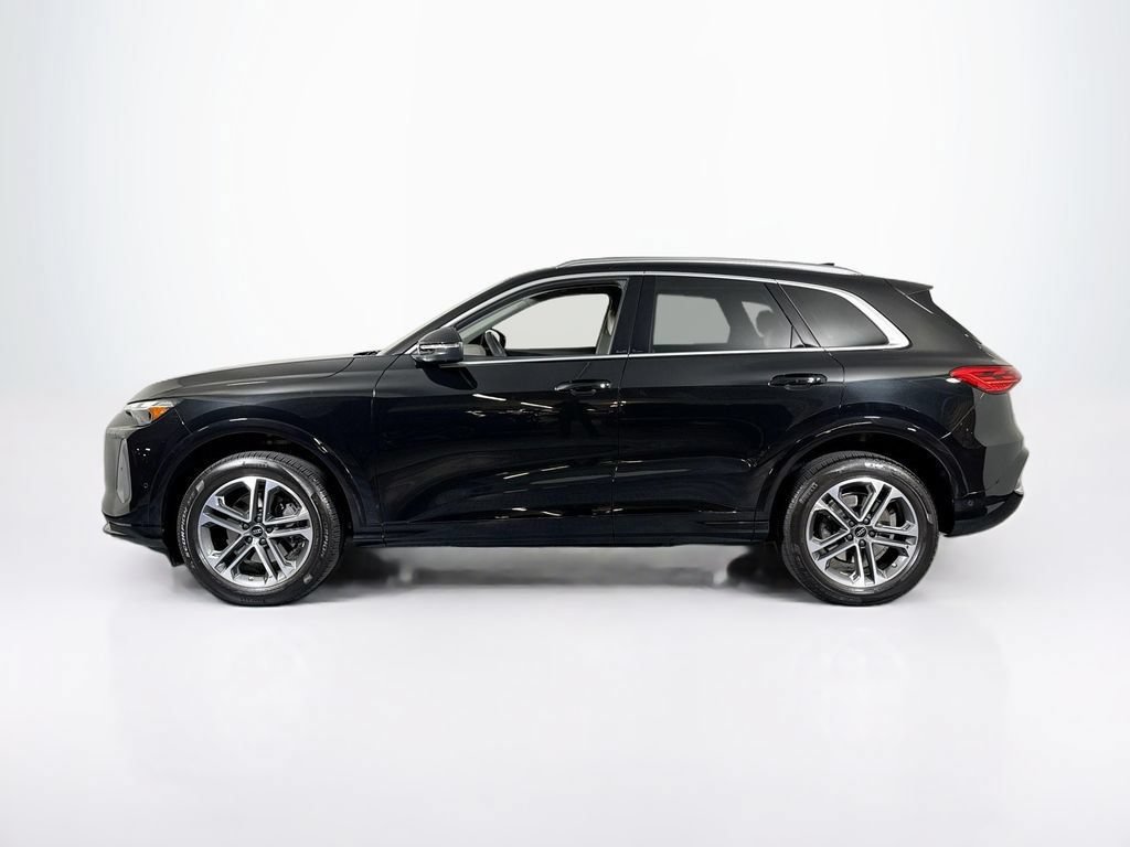Used 2025 Audi Q5 Premium w/ Convenience Package AWD/4WD image 2