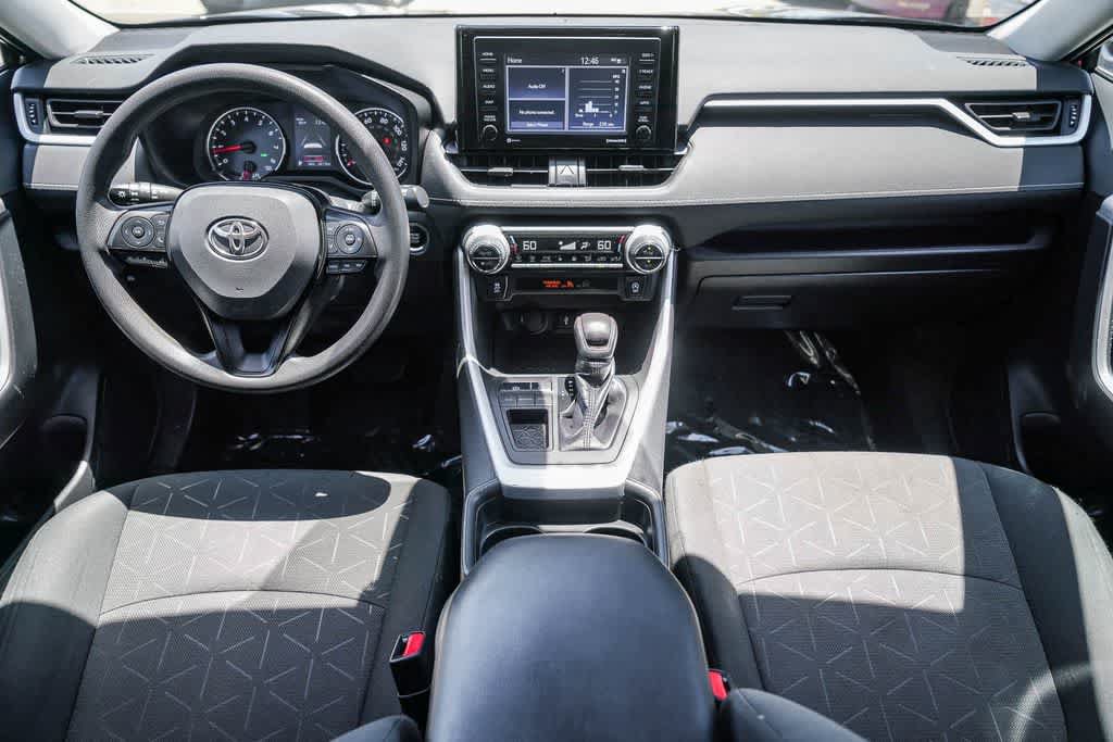 Used 2020 Toyota RAV4 XLE w/ Carpet Mat Package FWD image 11