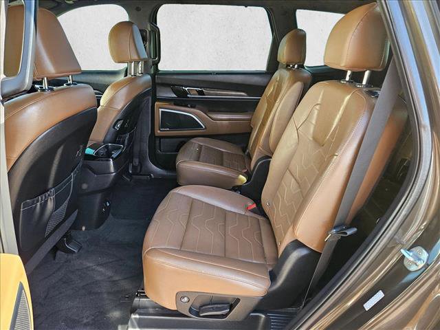 Used 2022 Kia Telluride SX w/ SX Prestige Package AWD/4WD image 24