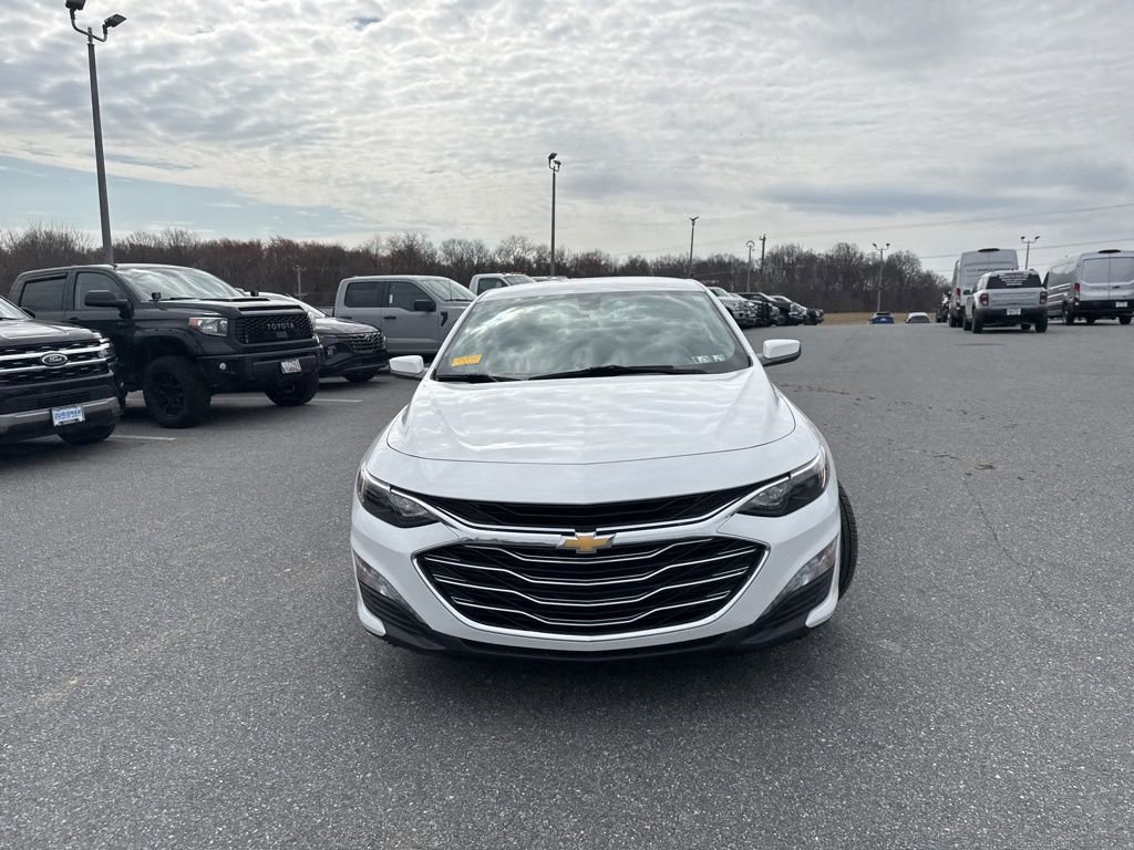 Used 2019 Chevrolet Malibu LT image 2