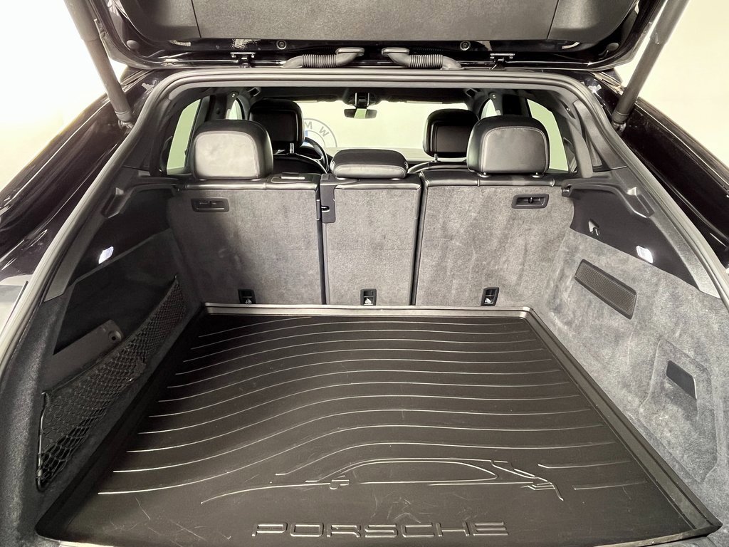 Used 2020 Porsche Cayenne S image 18