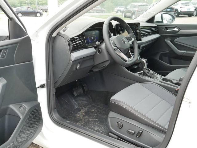 New 2026 Volkswagen Jetta SE FWD image 5