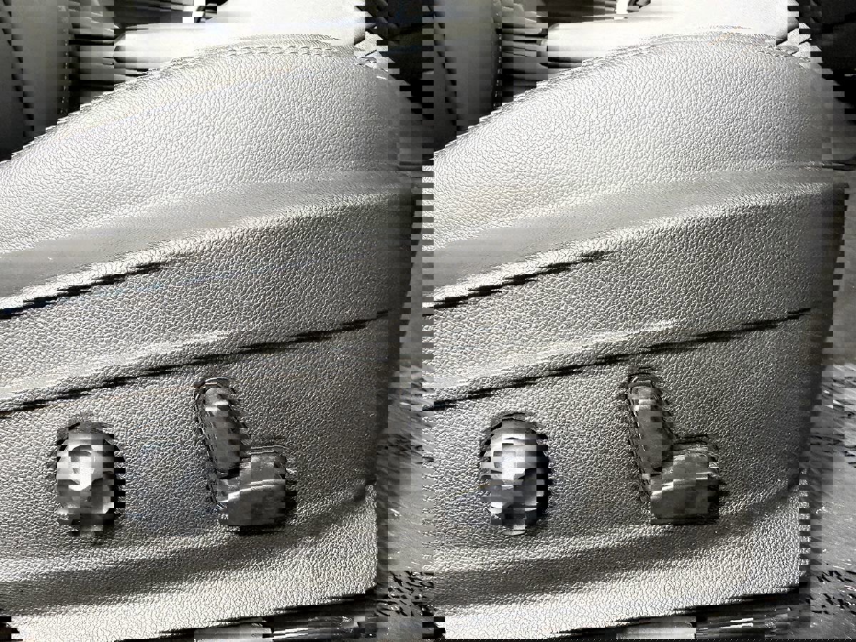 Used 2017 Alfa Romeo Giulia image 44