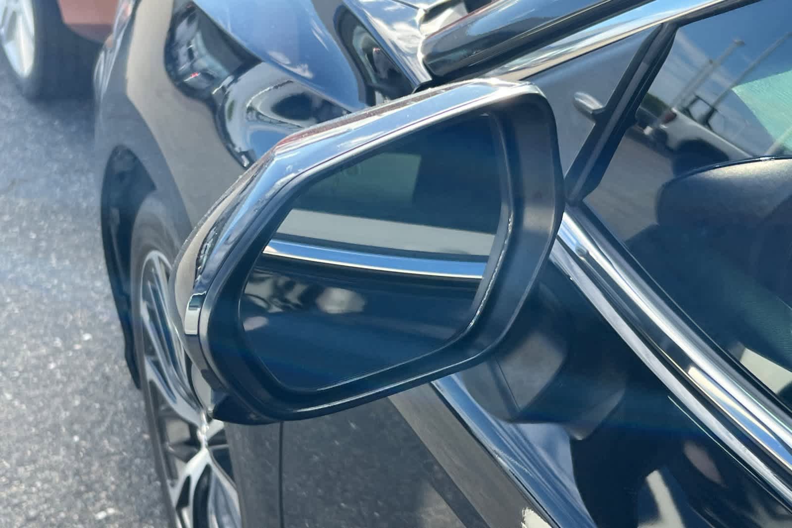 Used 2018 Toyota Camry SE FWD image 8