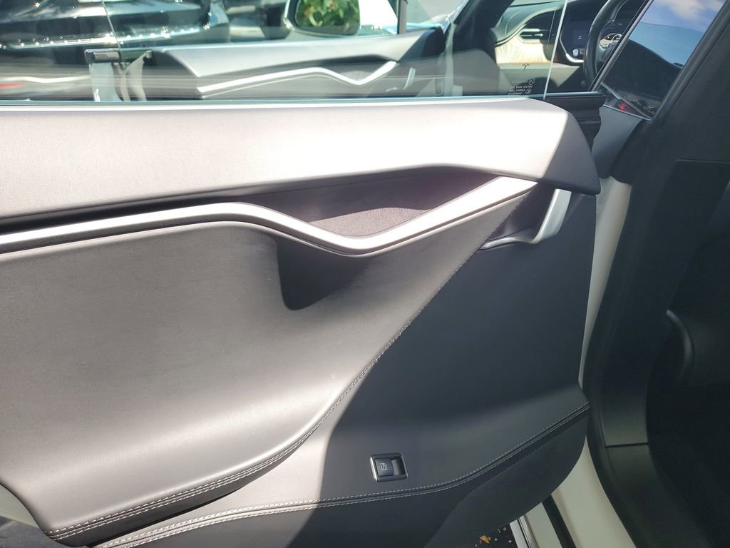 Used 2019 Tesla Model S Long Range AWD/4WD image 16
