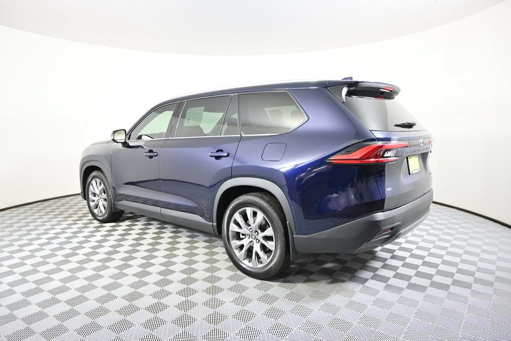 Used 2024 Toyota Grand Highlander AWD image 4
