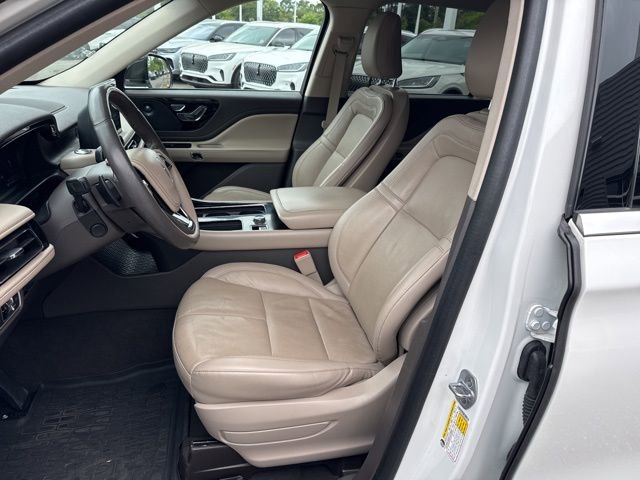 Used 2023 Lincoln Aviator Grand Touring w/ Equipment Group 301A AWD/4WD image 20