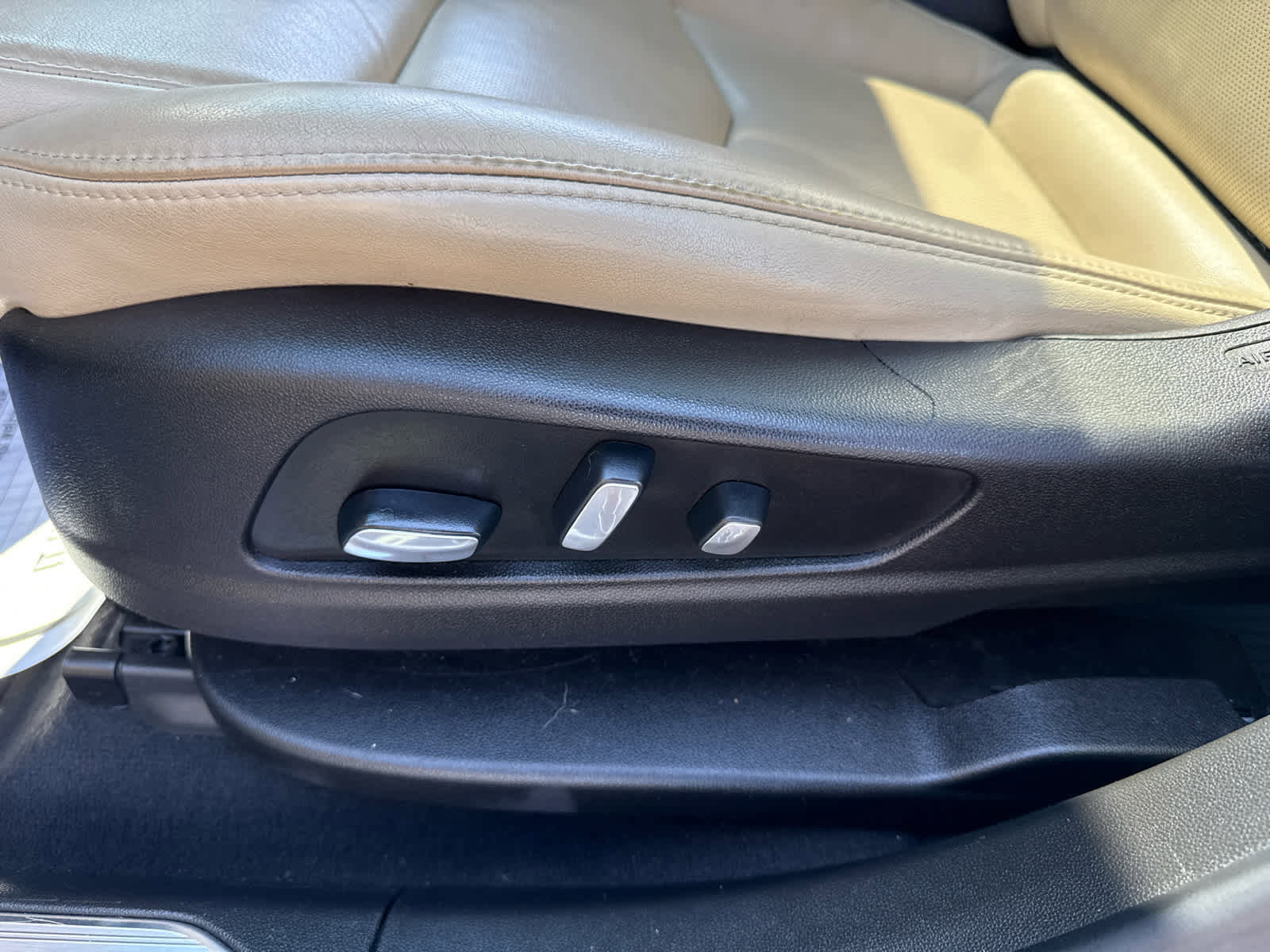 Certified 2019 Cadillac XT5 Luxury AWD/4WD image 14