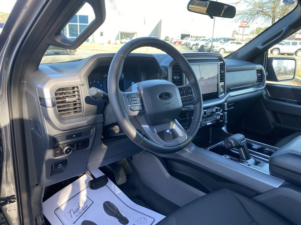 New 2025 Ford F150 XLT w/ Equipment Group 301A Standard image 12