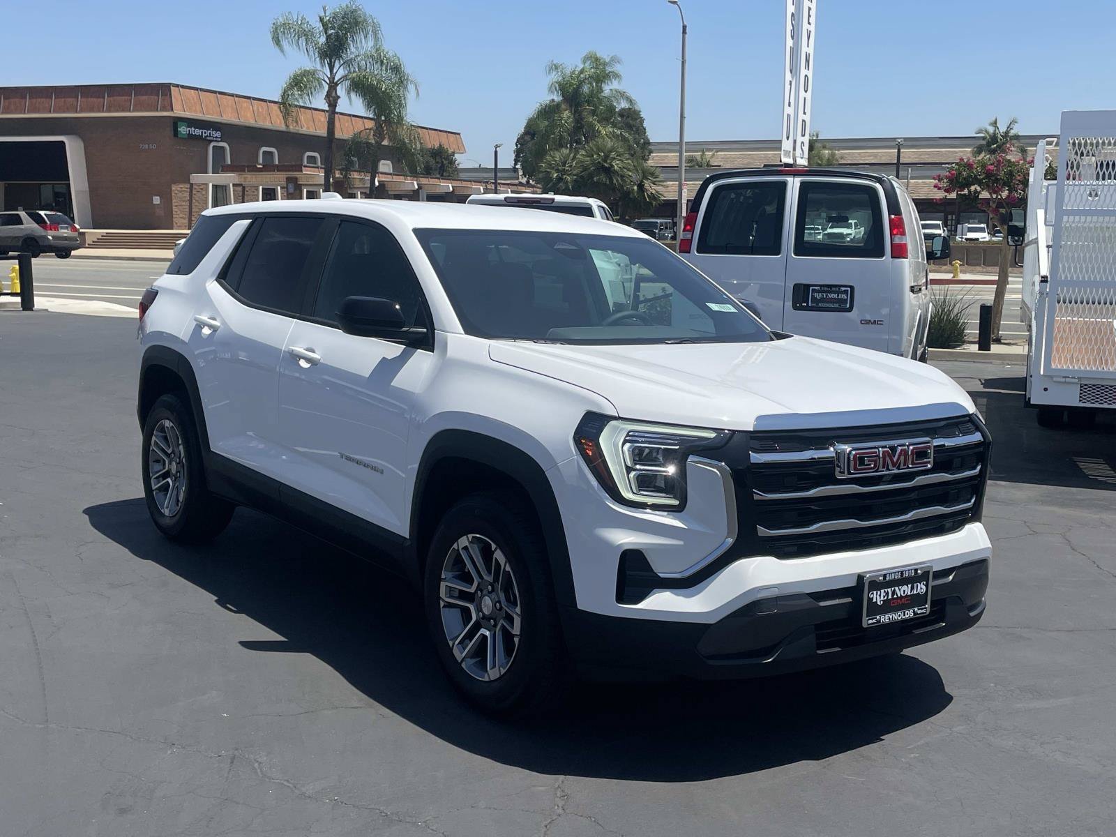 New 2027 GMC Terrain Elevation AWD/4WD image 3