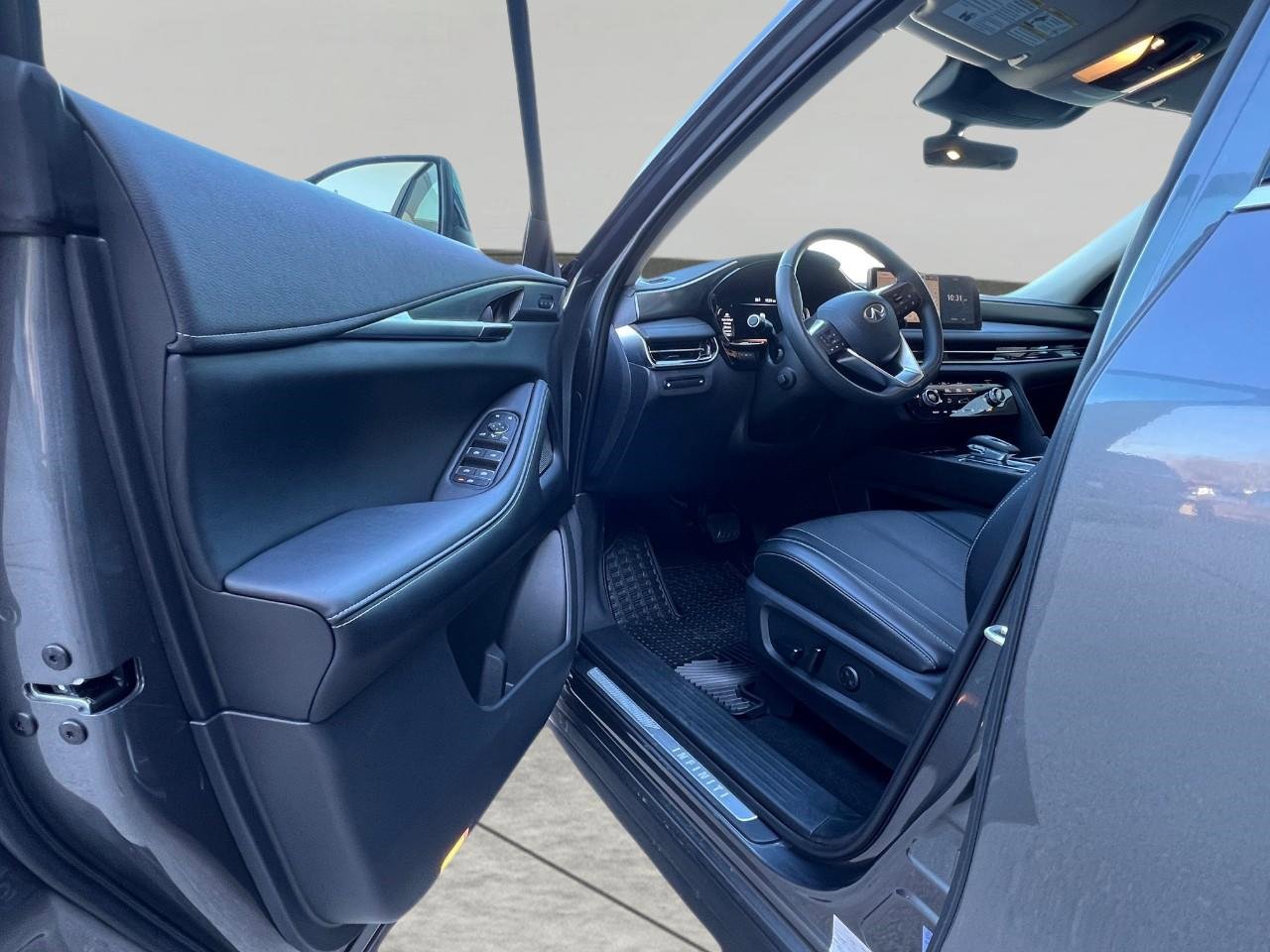 Used 2025 INFINITI QX60 Luxe image 14