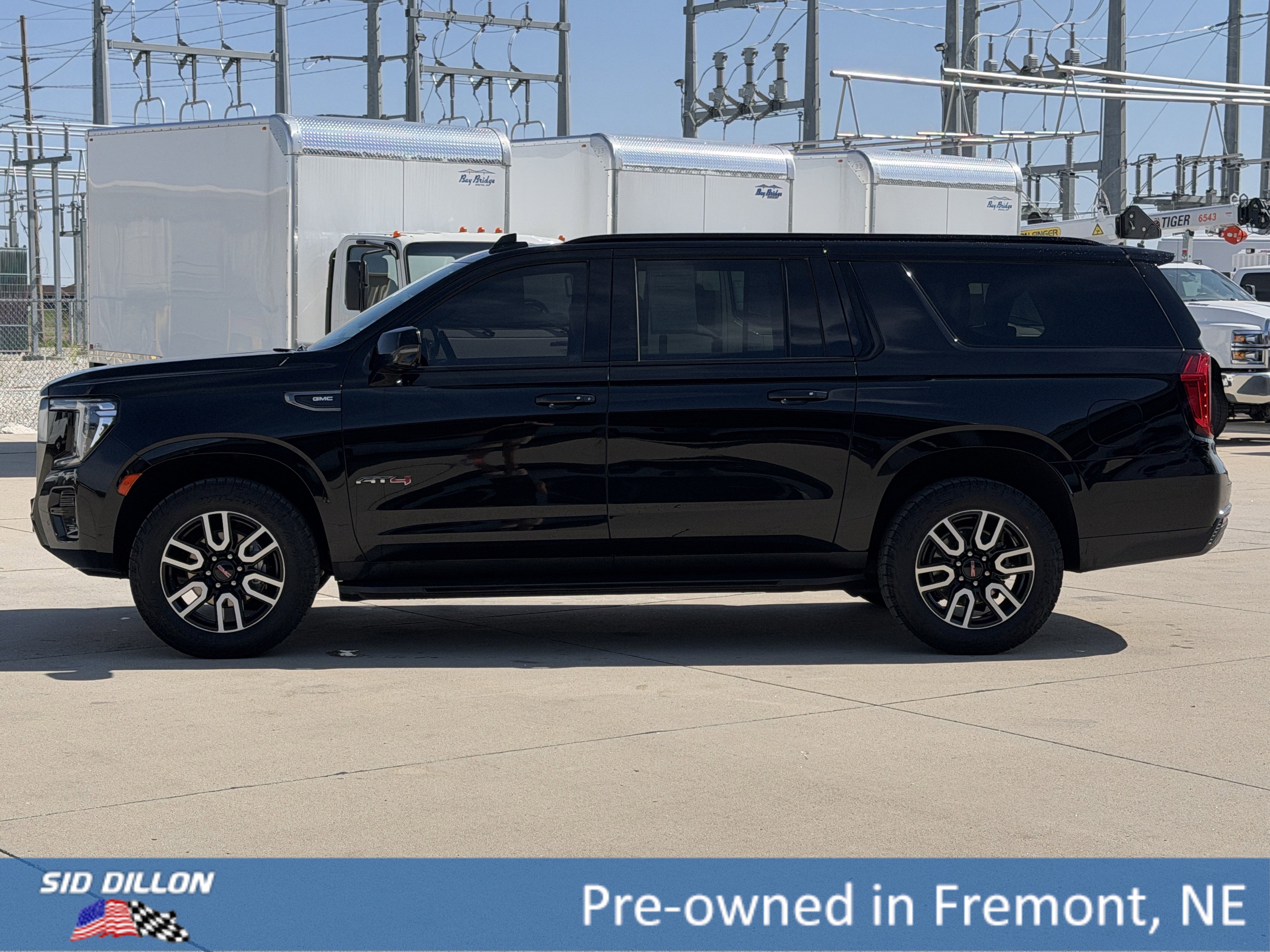 Certified 2023 GMC Yukon XL AT4 w/ Technology Package AWD/4WD image 9