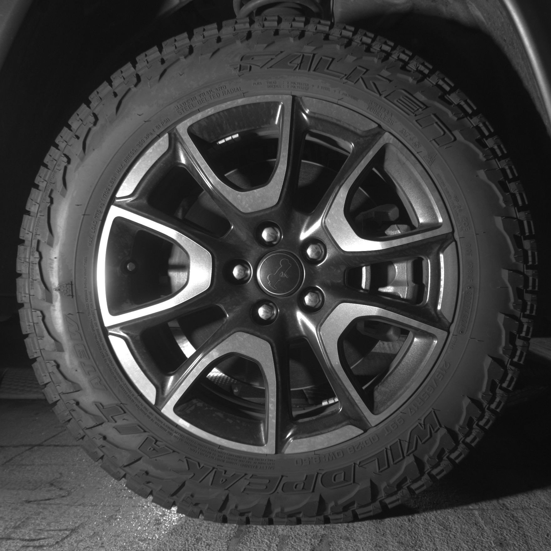 Used 2025 Jeep Compass Trailhawk AWD/4WD image 13