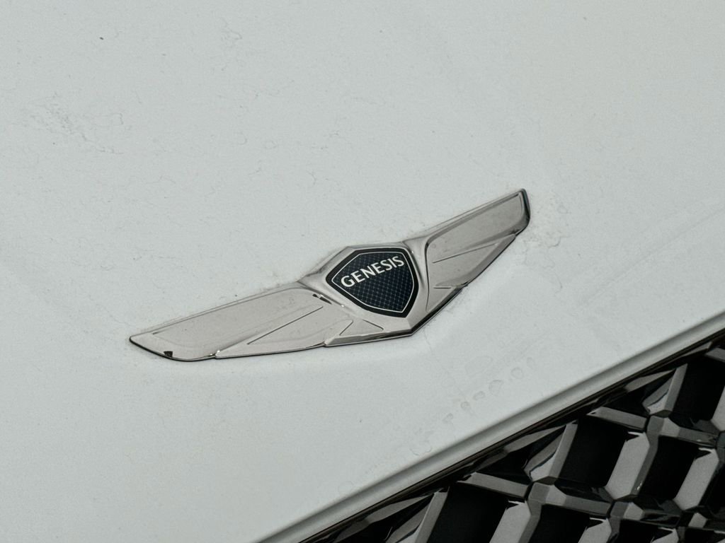 Used 2025 Genesis GV70 3.5T Sport w/ Sport Advanced Package image 14