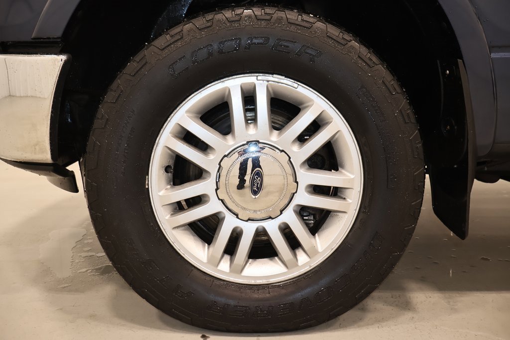 Used 2014 Ford F150 Lariat image 38