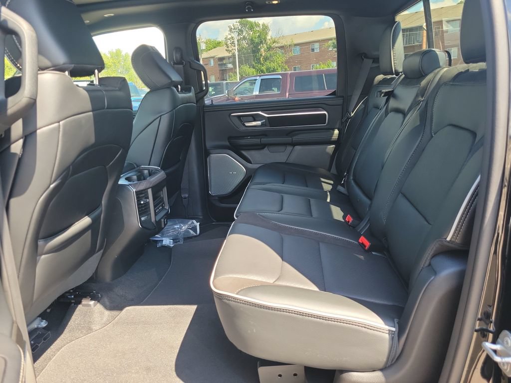New 2027 RAM 1500 Laramie w/ Laramie Preferred Package AWD/4WD image 10