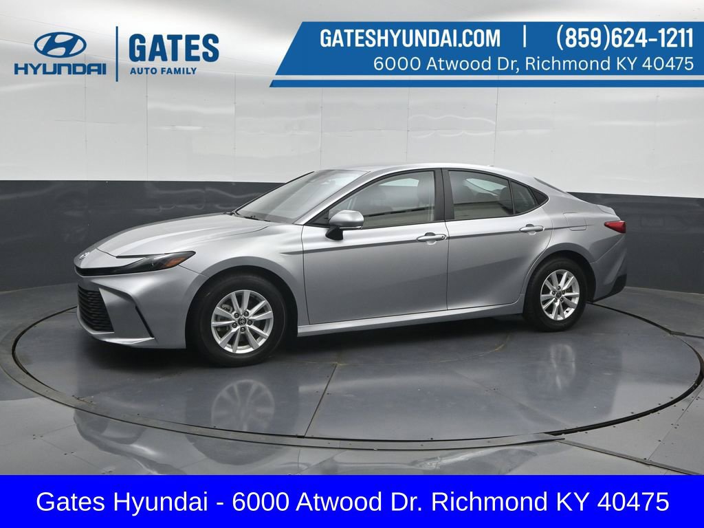 Used 2025 Toyota Camry LE FWD image 7