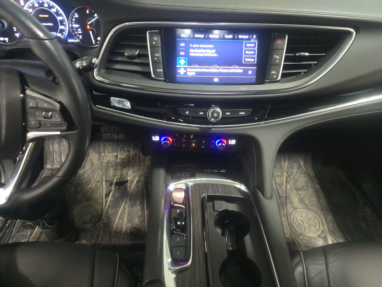 Used 2024 Buick Enclave Avenir w/ Avenir Technology Package image 4